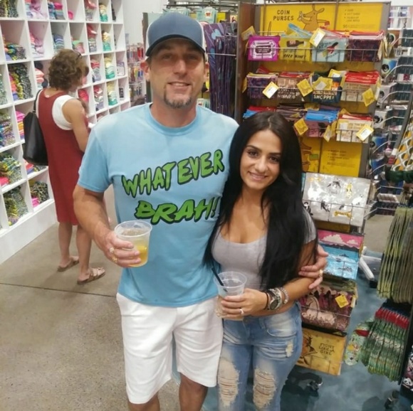 Meet your Posher, Tatiana - Picture 1 of 2